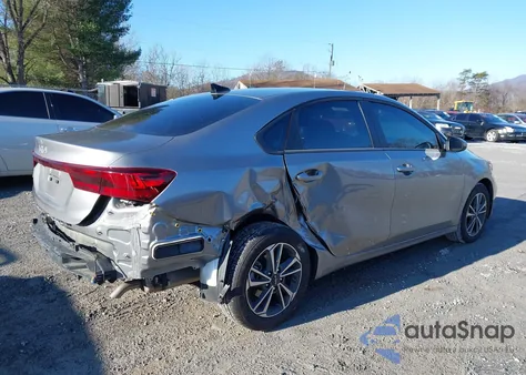 2024 Kia Forte Lxs z USA, uszkodzony, nr VIN 3KPF24AD3RE834037